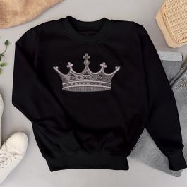 The crown Queen Digital Embroidery Design T-Shirt Mock up